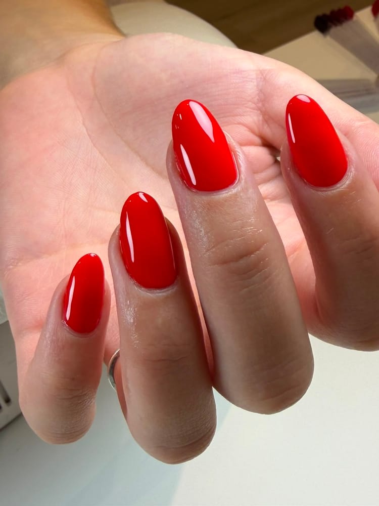 Diseño de uñas hecho en YOS Beauty Studio