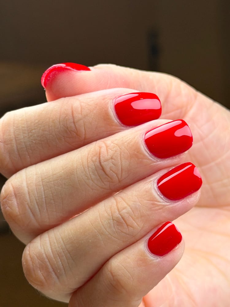 Diseño de uñas hecho en YOS Beauty Studio